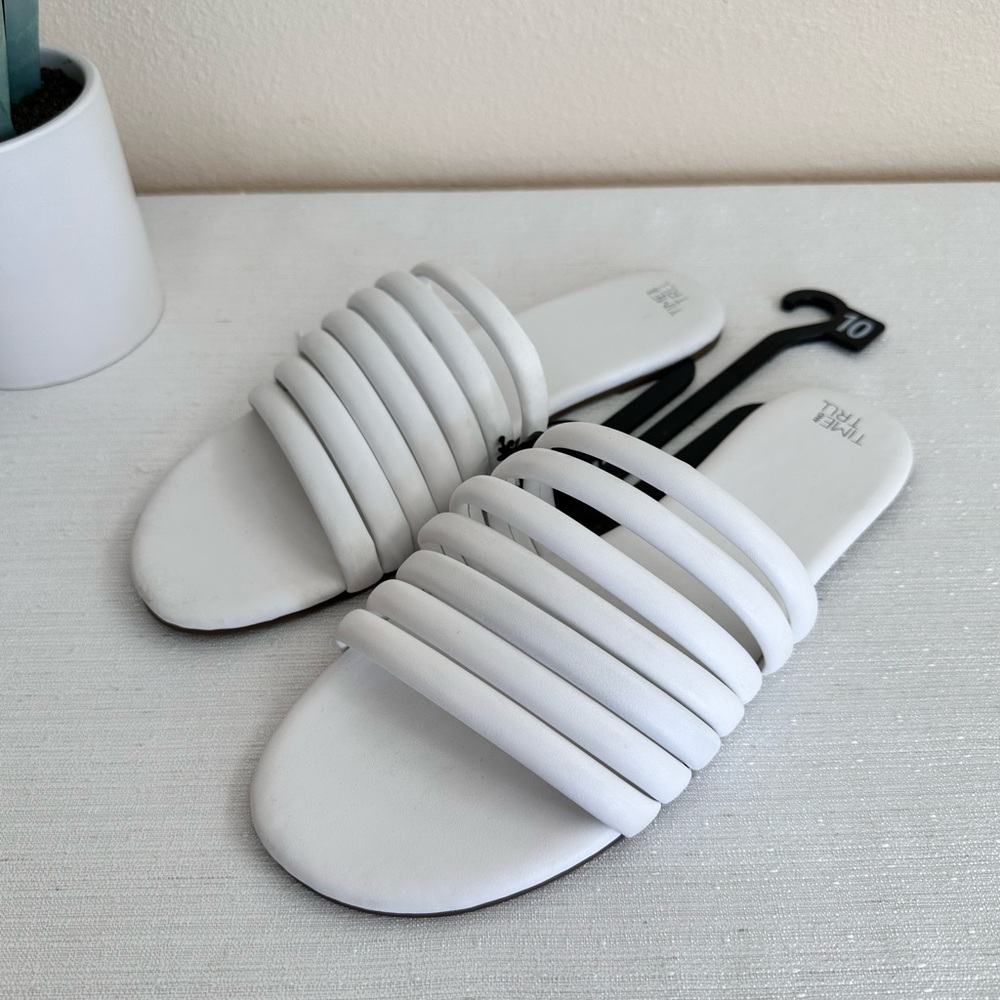 New Time and Tru White Multi Strap Vegan Flat Slide Sandals Women’s 10